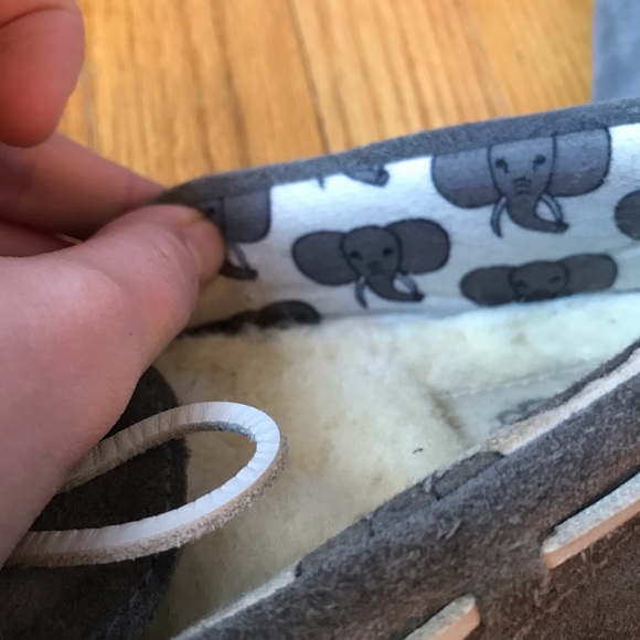 UGG Grey Elephant Dakota Slipper Moccasins - Picture 3 of 5